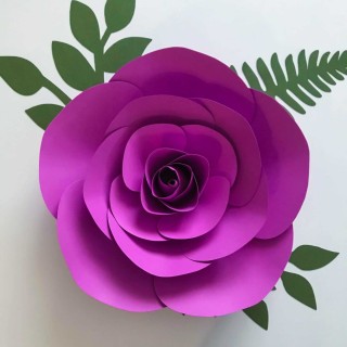 Цветок из цветной бумаги