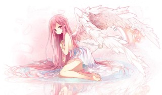 Ангел с розовыми волосами