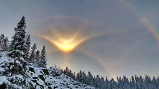 Радуга вокруг солнца зимой