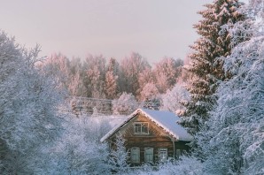 Зимний деревенский пейзаж