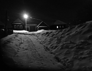 Ночная деревня зимой