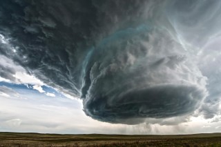 Воронка в небе