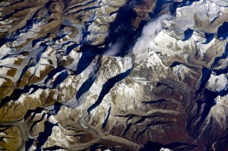 Гора Эверест из космоса