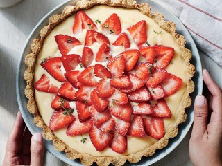 Пирог с клубникой свежей