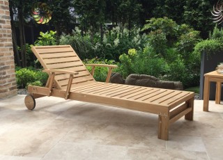 Шезлонг деревянный