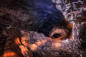 Неглубокая пещера