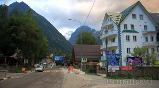 Гостиница горные вершины домбай