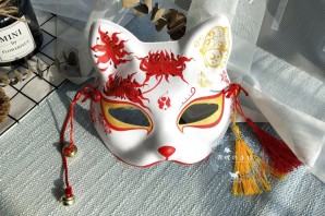 Японская маска лисы