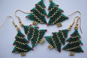 Легкие поделки новогодние из бисера