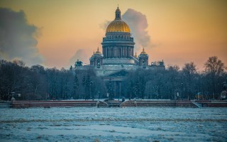 Исаакиевский собор зимой