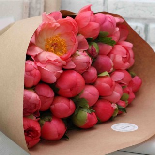 Букет пионов с днем рождения