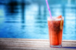 Обои на телефон коктейль