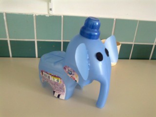 Поделка из бутылки