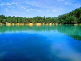 Голубое озеро судогда