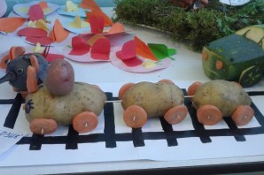 Ежик из картошки поделка