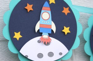 Поделка луна