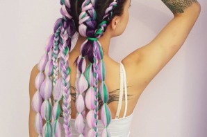 Из канекалона поделки