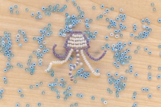 Самые легкие поделки из бисера