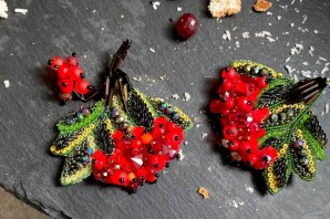 Поделки из ягод и листьев