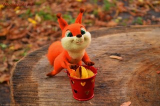 Осенняя поделка белочка