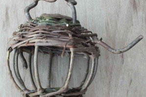 Поделка из ветки винограда