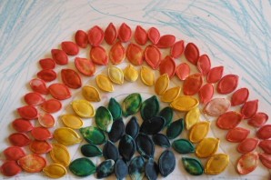 Поделка из семечек тыквы