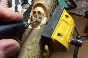 Гравером по дереву поделки