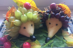 Ежик из груши поделка