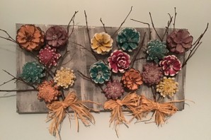 Красивая поделка из шишек