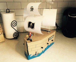 Поделка корабль из картона