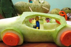 Корабль из кабачка поделка
