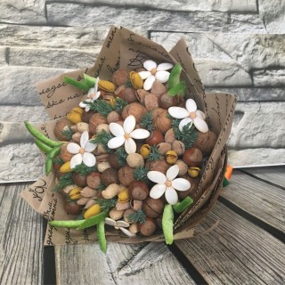 Поделки из макадамии