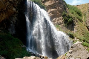 Трчкан водопад армения