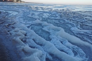 Замерзшее ладожское озеро