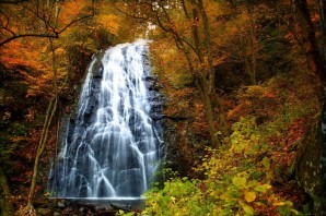 Осенние водопады красивые