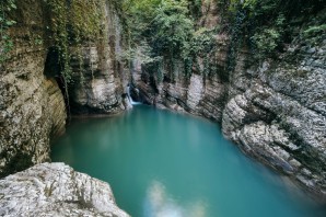 Агурские водопады краснодарский край