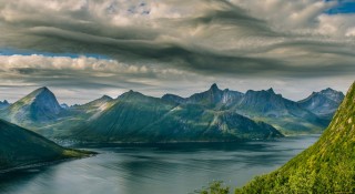Норвегия озеро мьеса