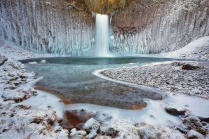 Замерзшие водопады в карелии