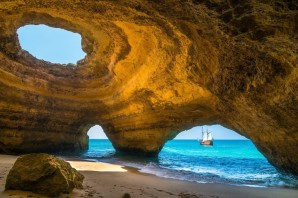 Пещера бенагил португалия