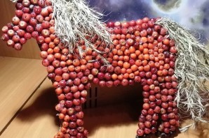 Поделка лошадь из каштанов в садик