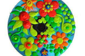Аппликация из пластилина на диске