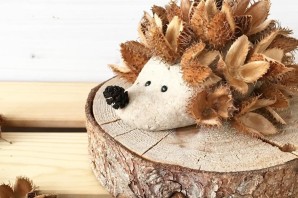 Осенняя поделка на пеньке