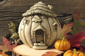Домик из тыквы папье маше