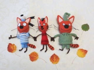Три кота из природного материала