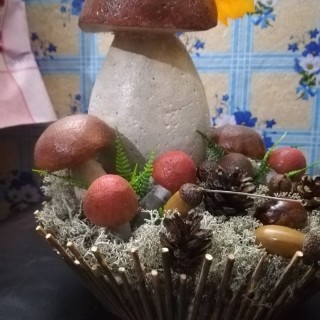 Поделка грибы на поляне