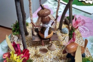 Осенняя поделка качели