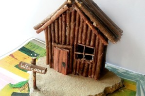 Поделка в садик домик из палочек