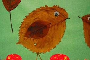 Птица из листьев поделка в садик