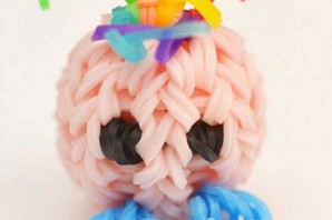Фигурки из резинок на рогатке