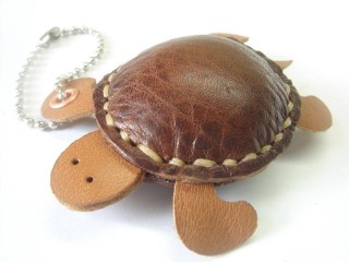 Поделки из кожзама